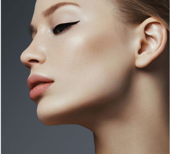 10 Effective Face Yoga Moves to Relax and Firm Your Skin