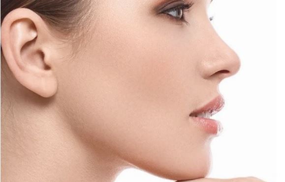 10 Essential Face Yoga Moves to Tone and Lift Your Skin